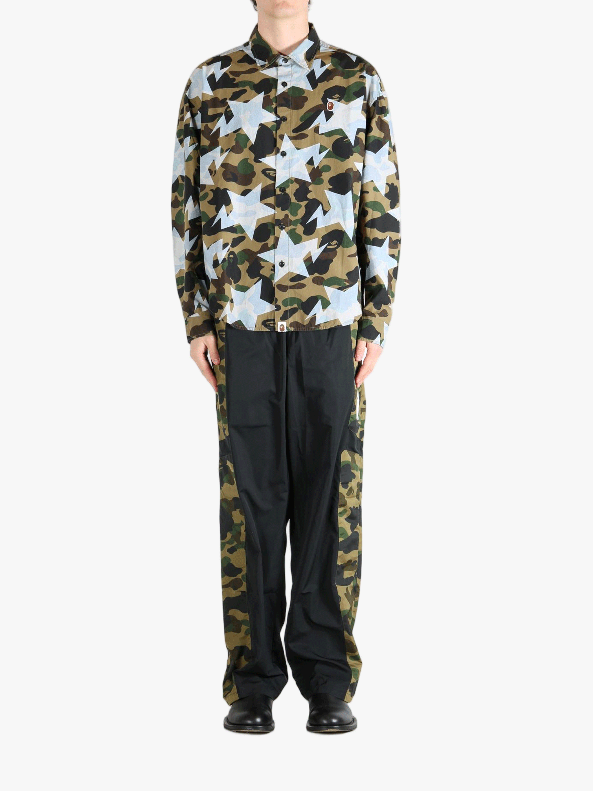 Green shirt,full body view