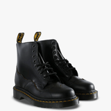 Black shoes, front view
