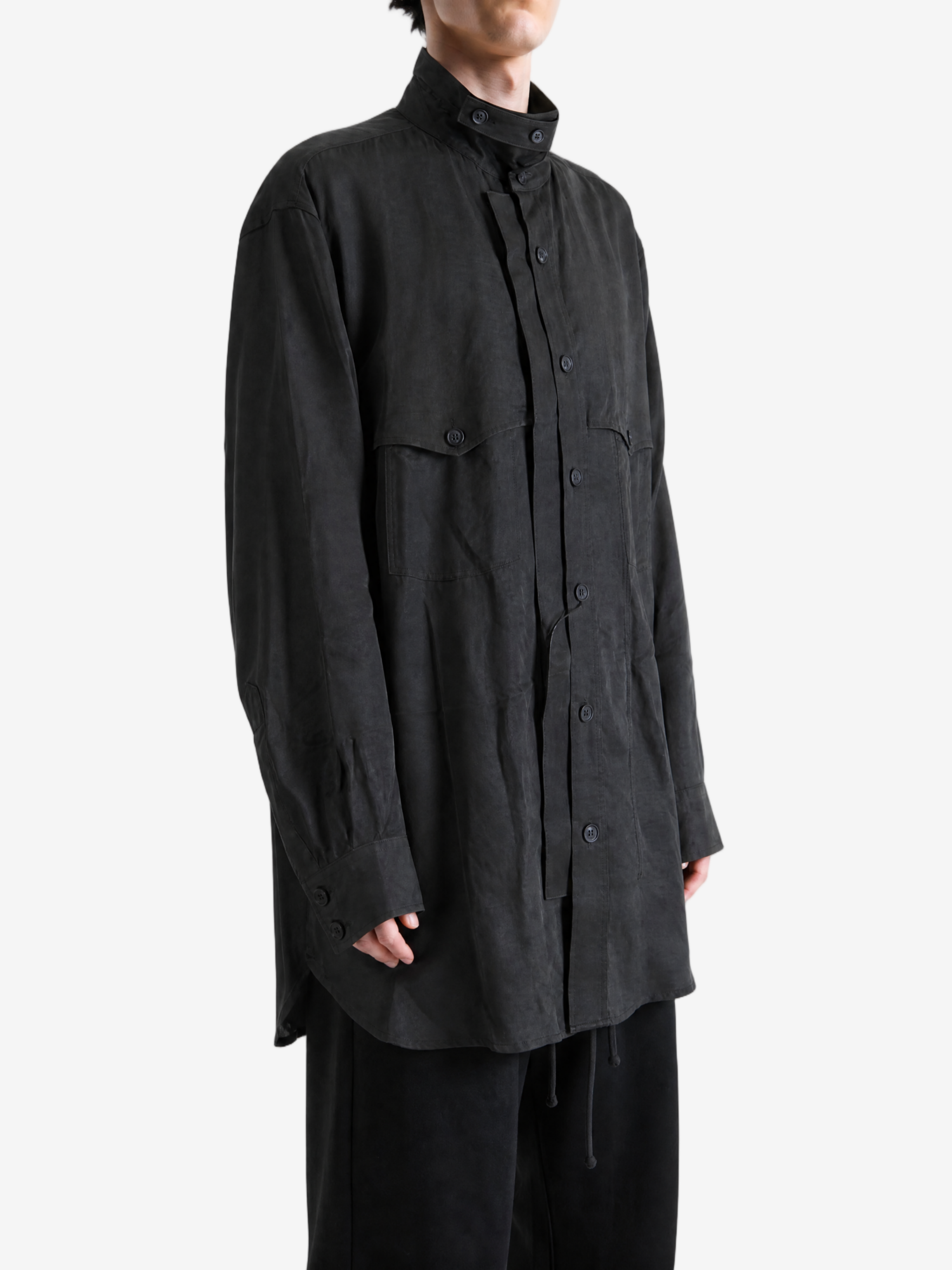 Black shirt, full body view