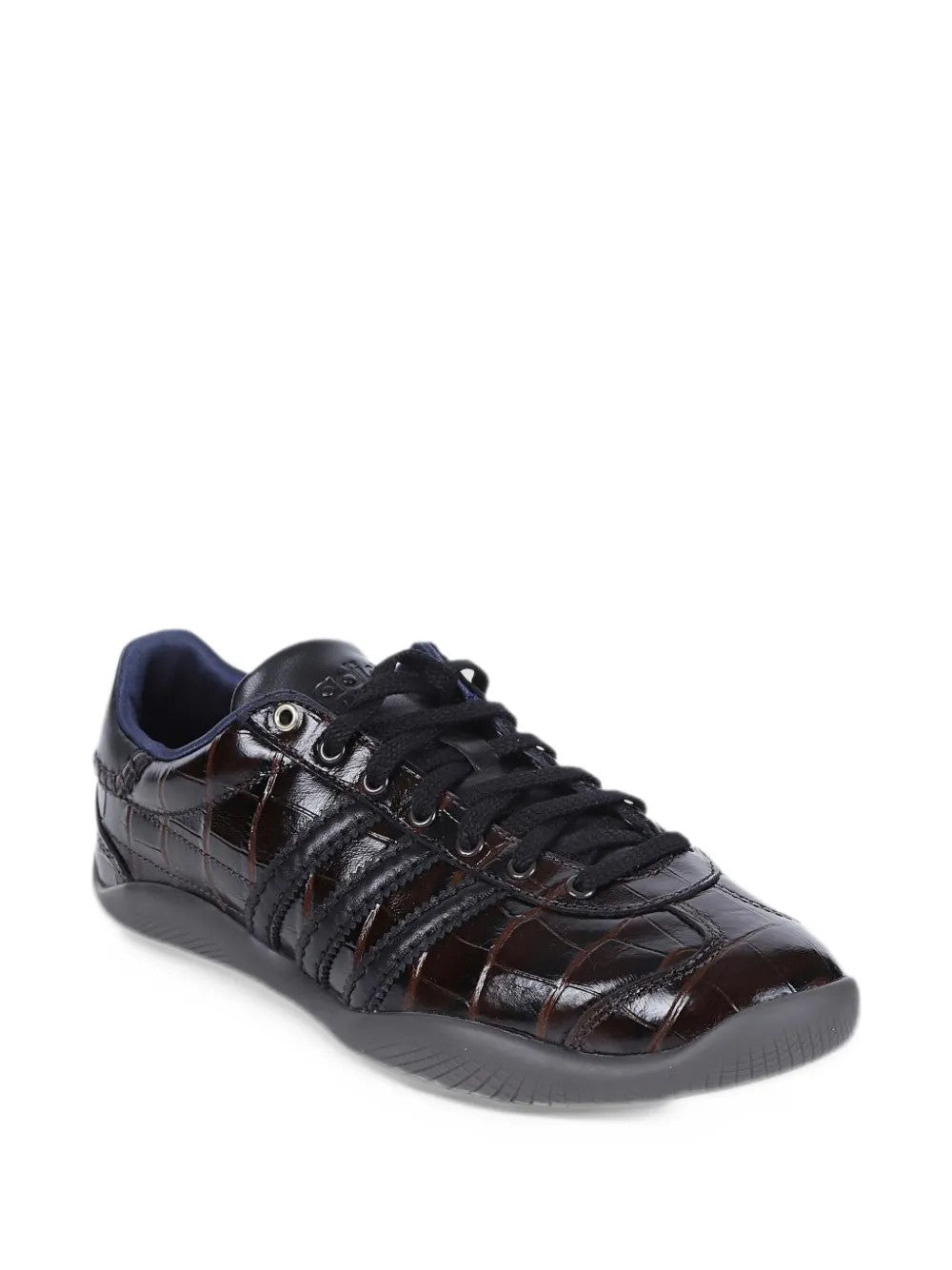 Brown shoes, front view
