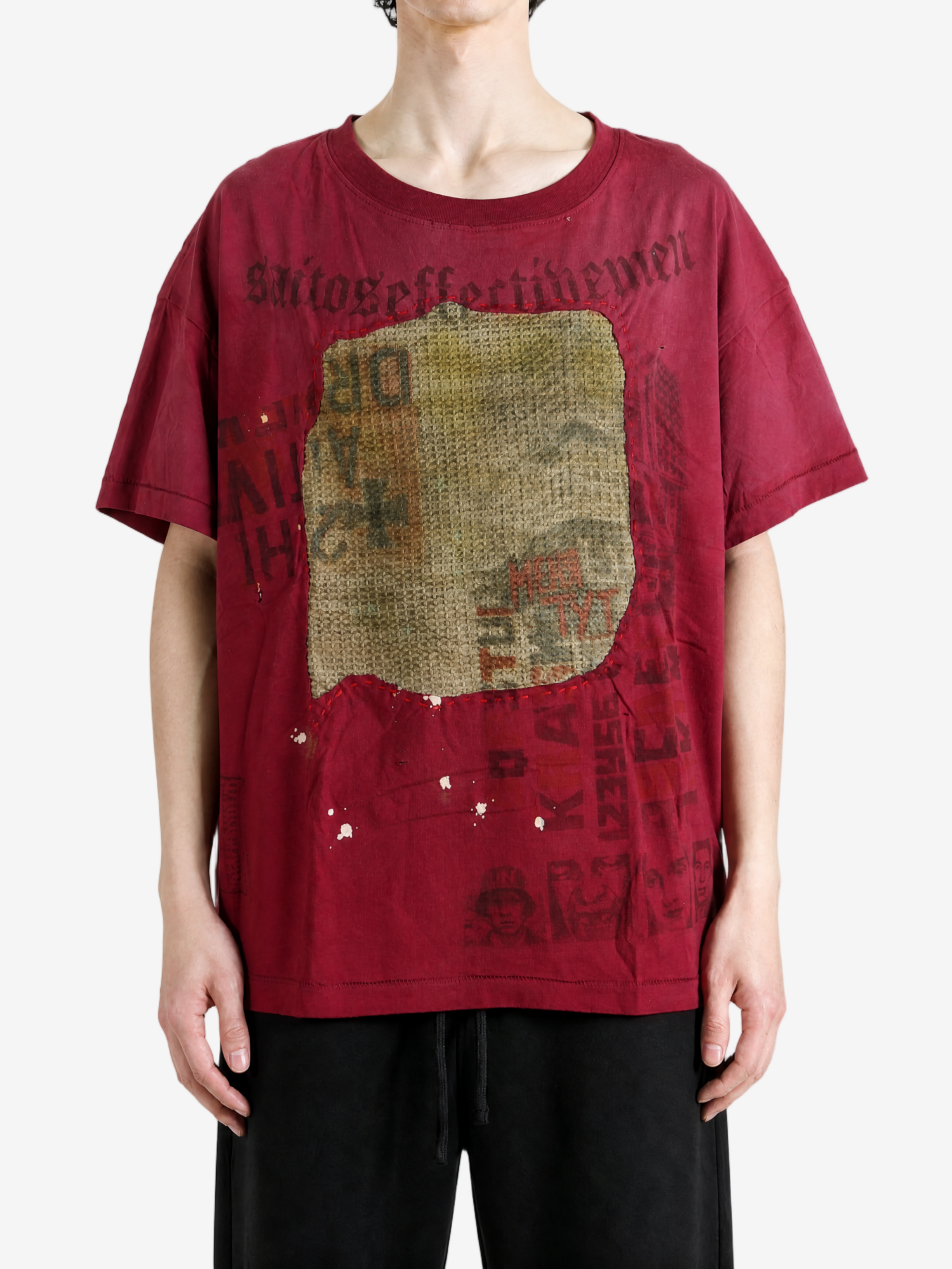 Burgundy t-shirt, full body view