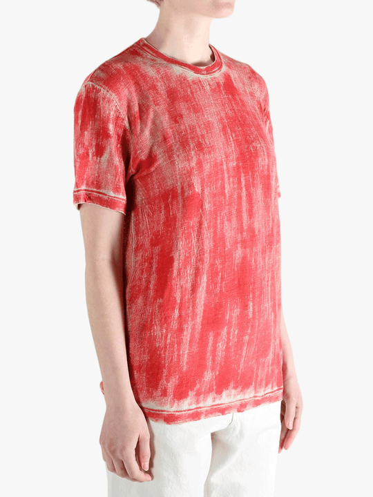 Red t-shirt worn by a person, showing the t-shirt's fit