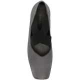 gray shoe,front view