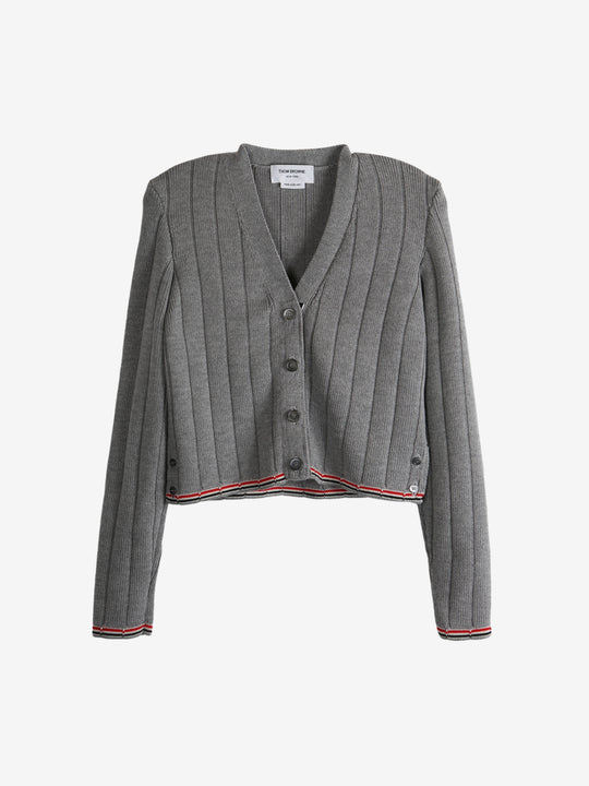 Grey knitwear, front view