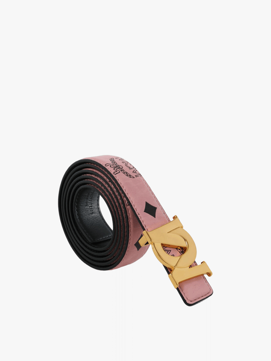 Pink accessories, front view