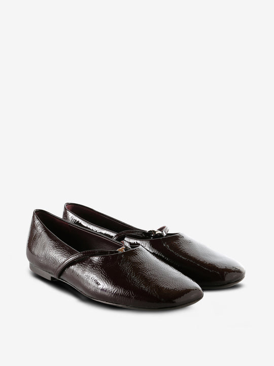 Brown shoes, front view