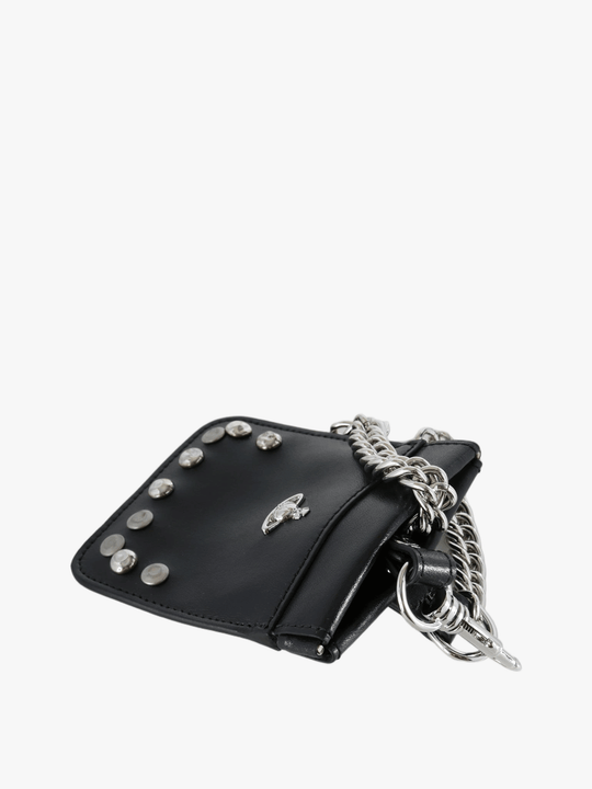 Black accessories, front view