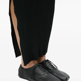 Black shoe,front view