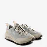  gray sneaker,front view