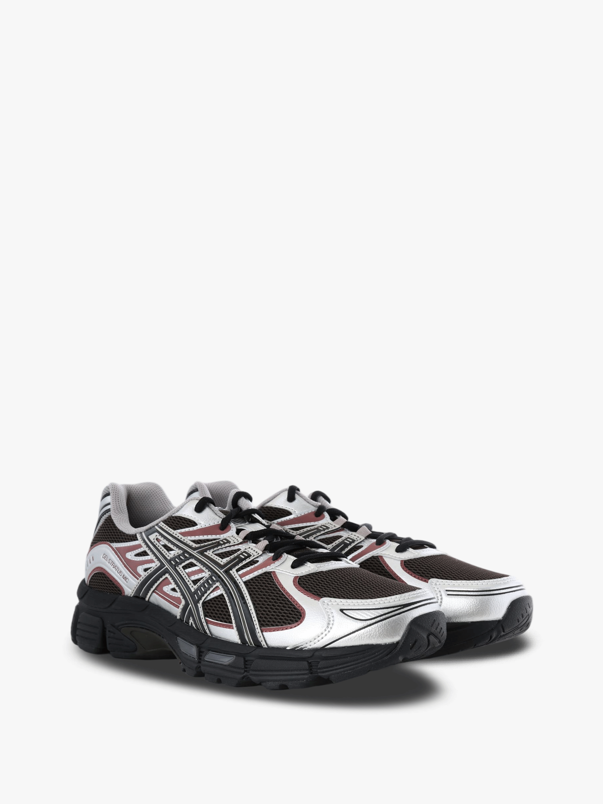Black shoes, front view