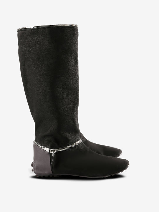 Black boots, front view