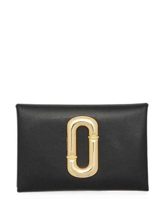 Black accessories, front view