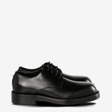 Black derby, front view