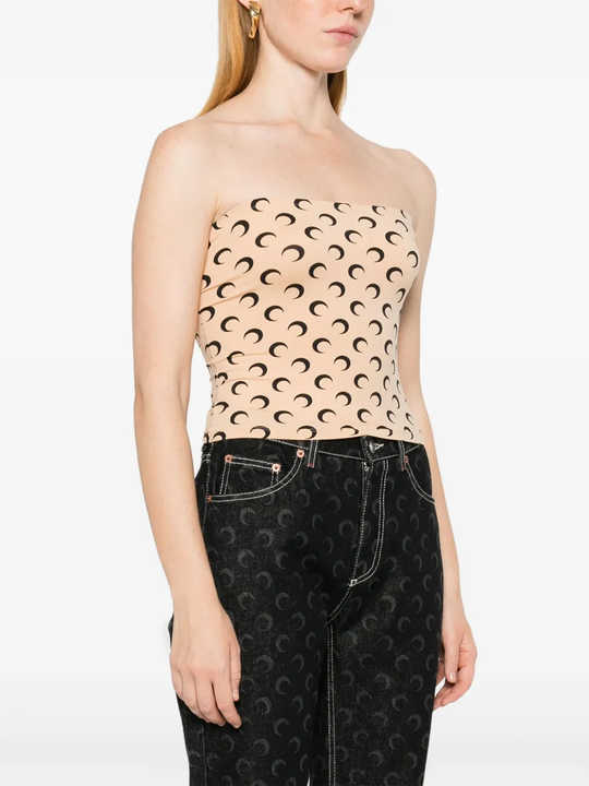 Tan tops worn by a person, showing the tan tops' fit