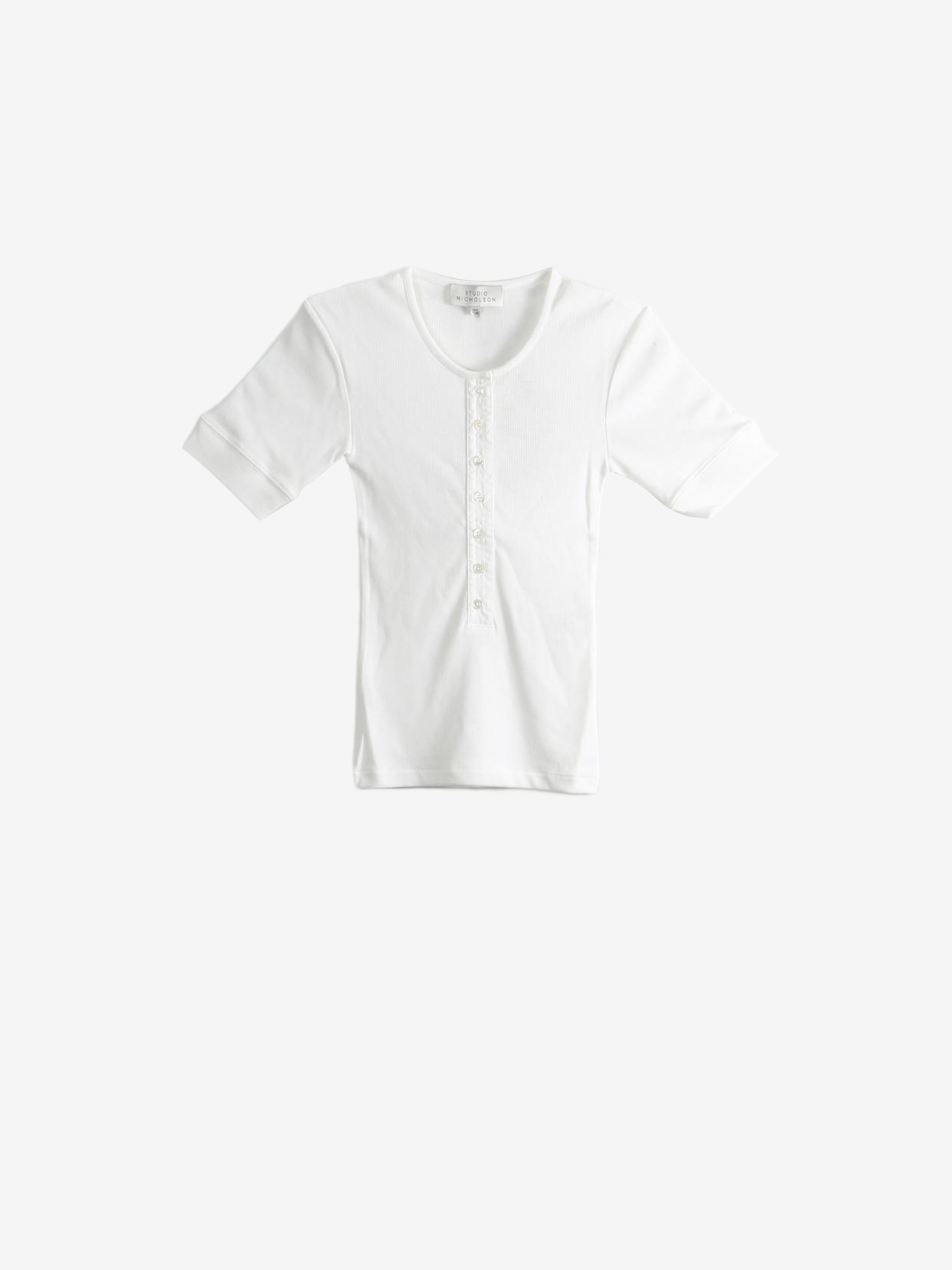 White top, front view