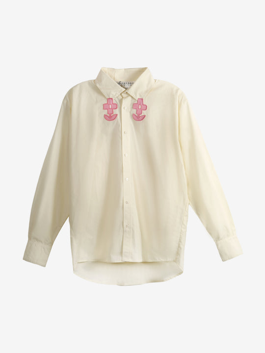 White shirt,front view