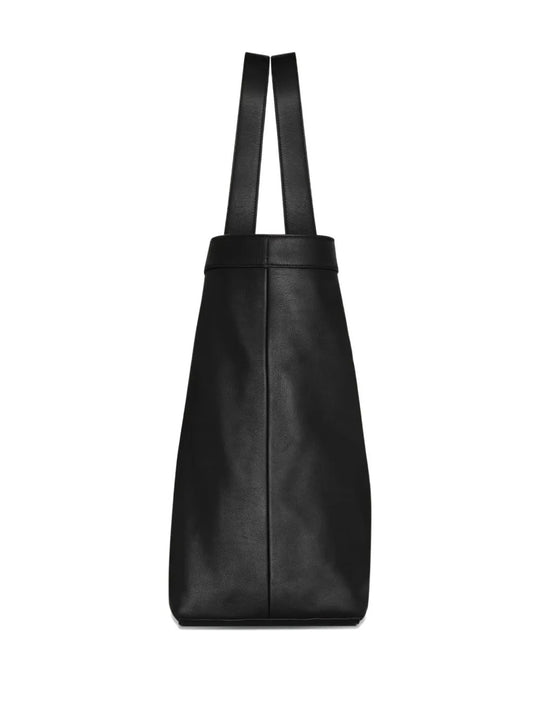 Black bag, side view
