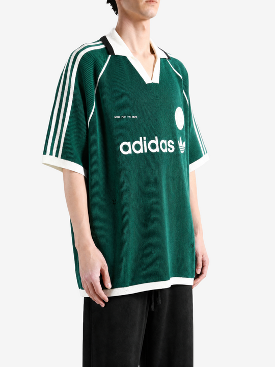 Green t-shirt, front view