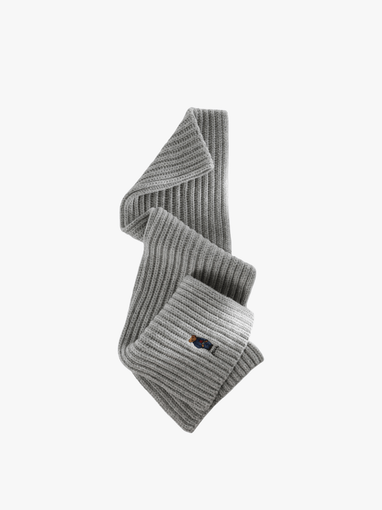 Grey scarf, front view