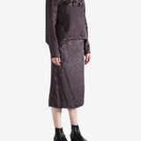 Brown dress，full body view