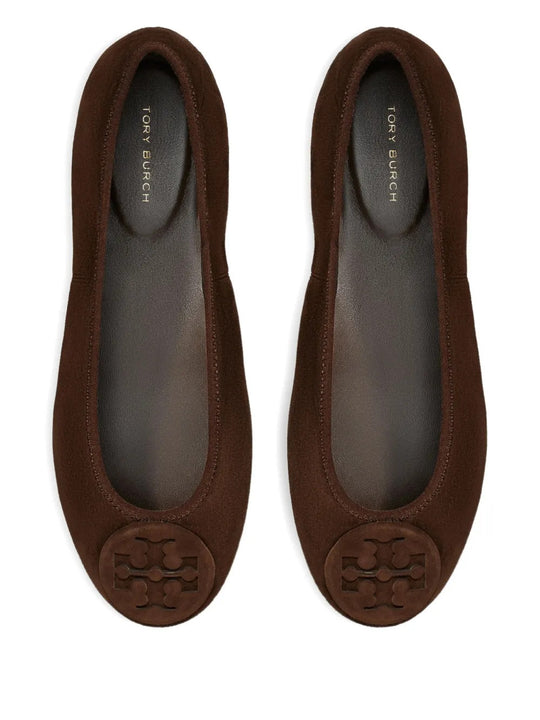Brown shoes, front view