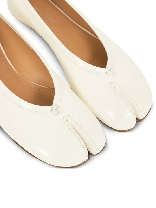 White shoes, front view