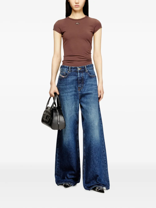 brown top, full body view