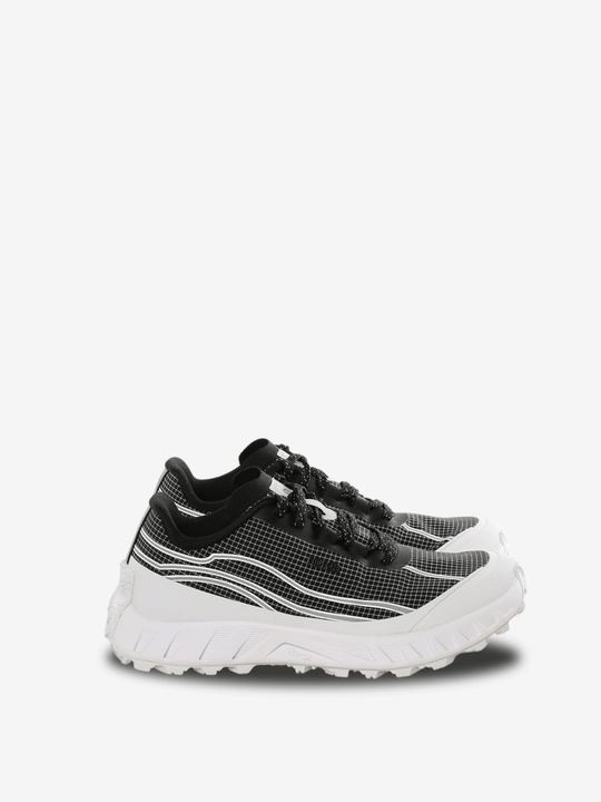 Black shoes, front view