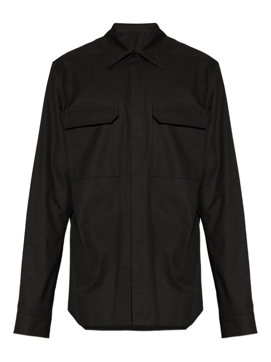 Black shirt, front view