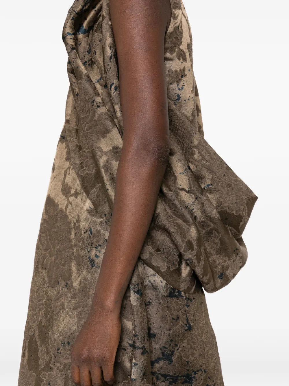 Brown dress, front view
