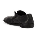 Black shoes, front view