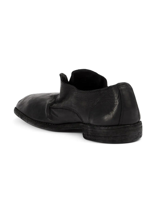 Black shoes, front view