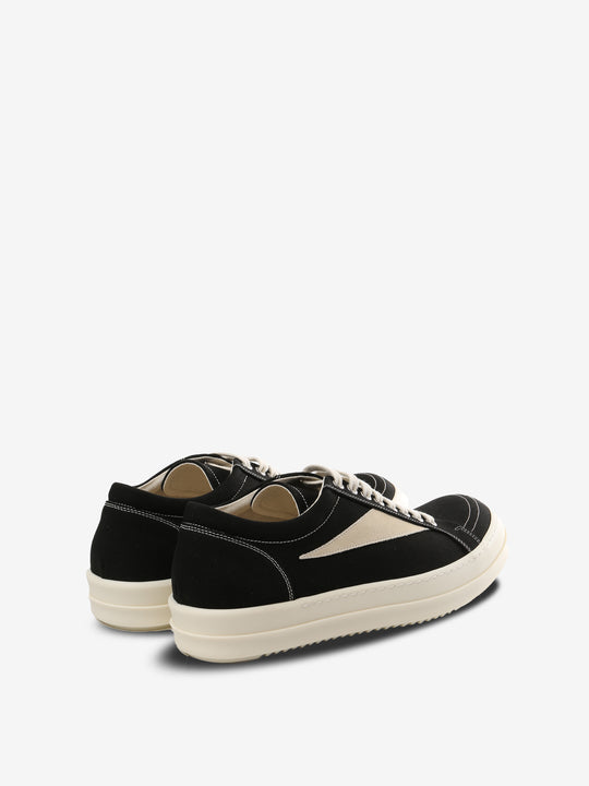 Black sneakers,back view