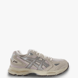 Pink shoes, front view