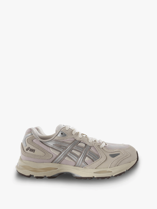 Pink shoes, front view