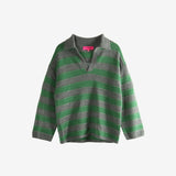 Green shirt, front view