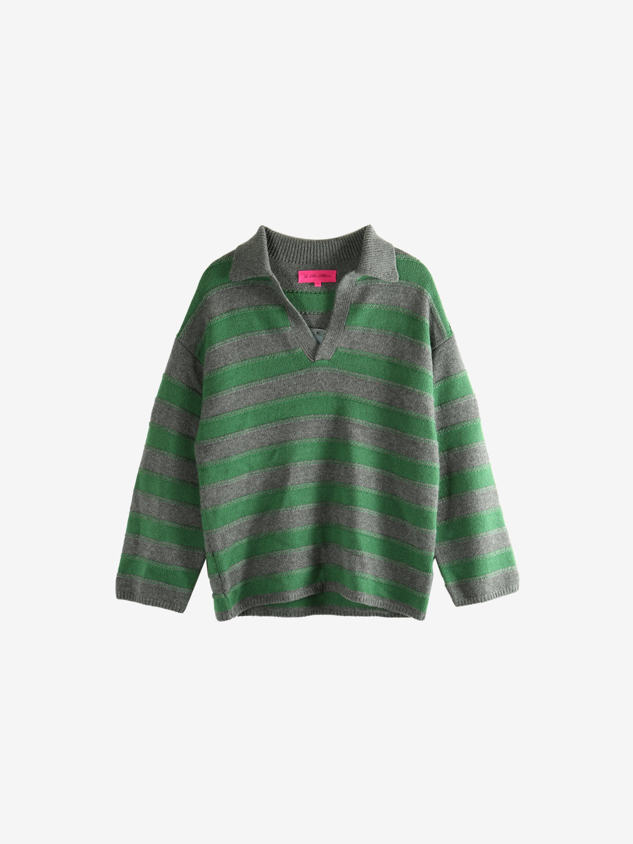 Green shirt, front view