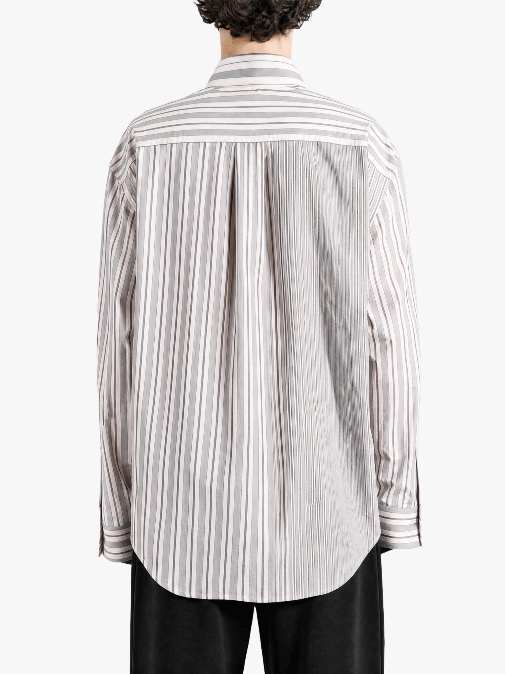 Grey shirt, full body view