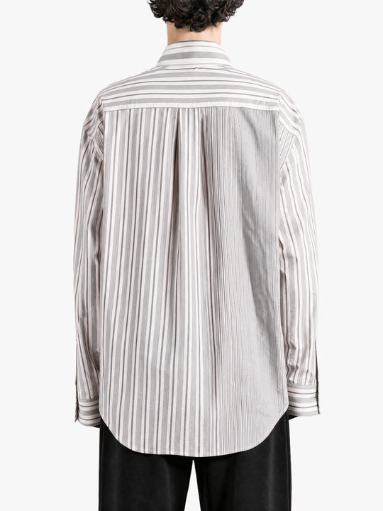 Grey shirt, full body view