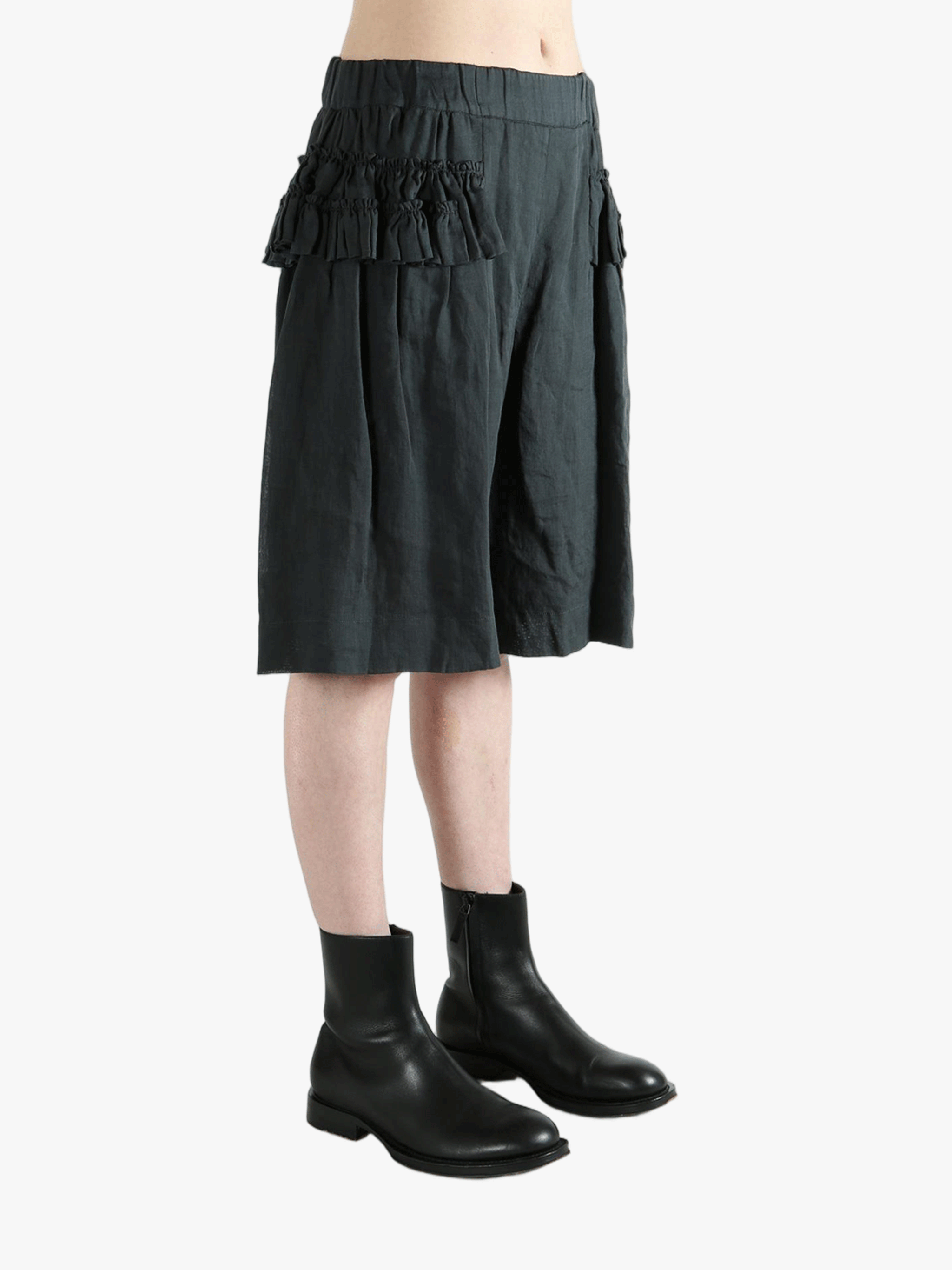 Black skirt, side view