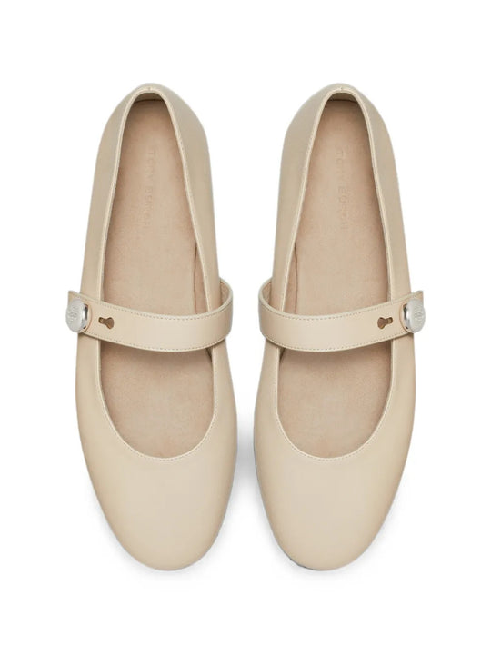 Tan shoes, front view
