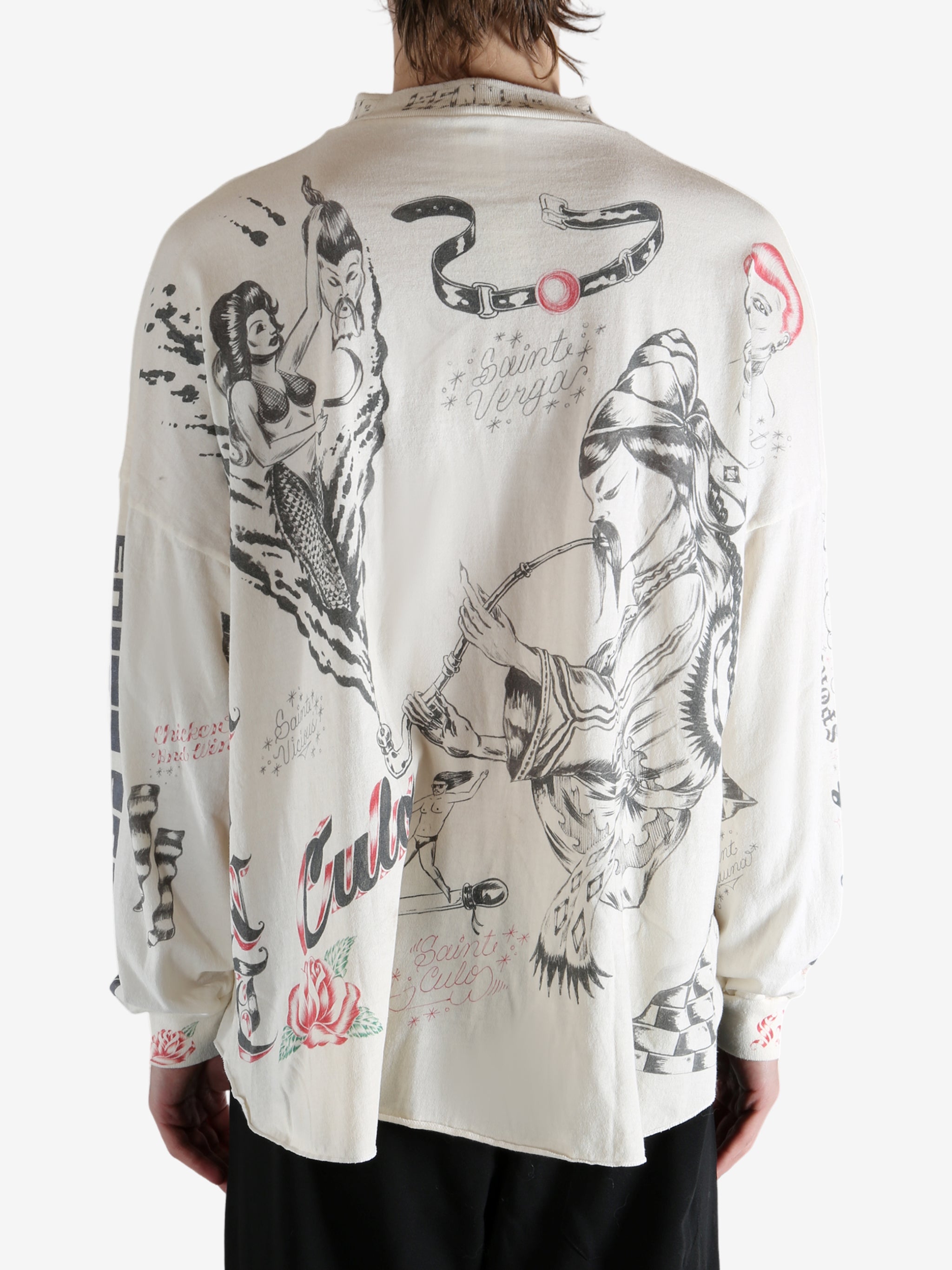 White t-shirts worn by a person, showing the t-shirts fit