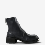 Black boots, front view