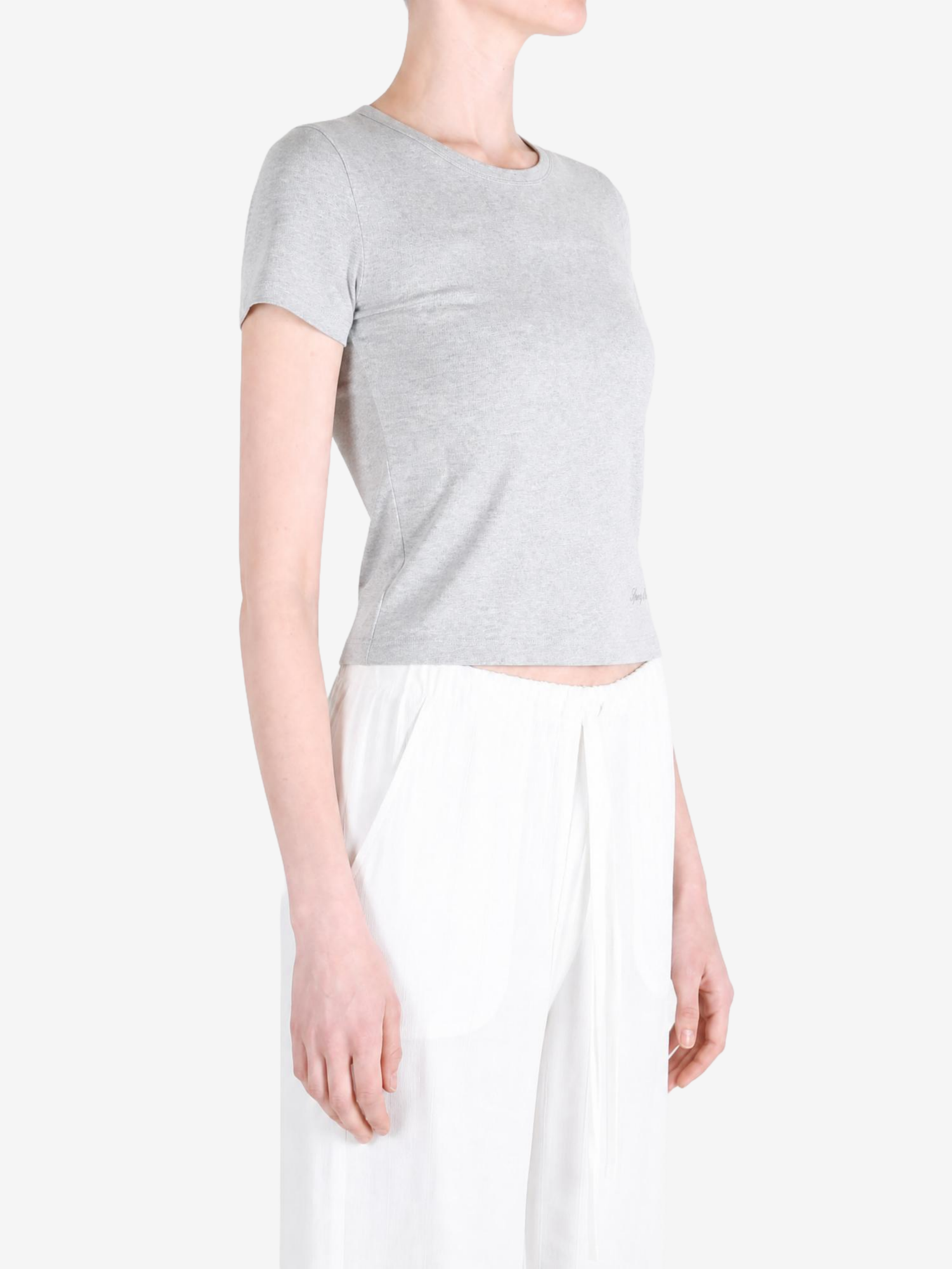 Grey t-shirt, front view