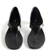 Black shoes, front view