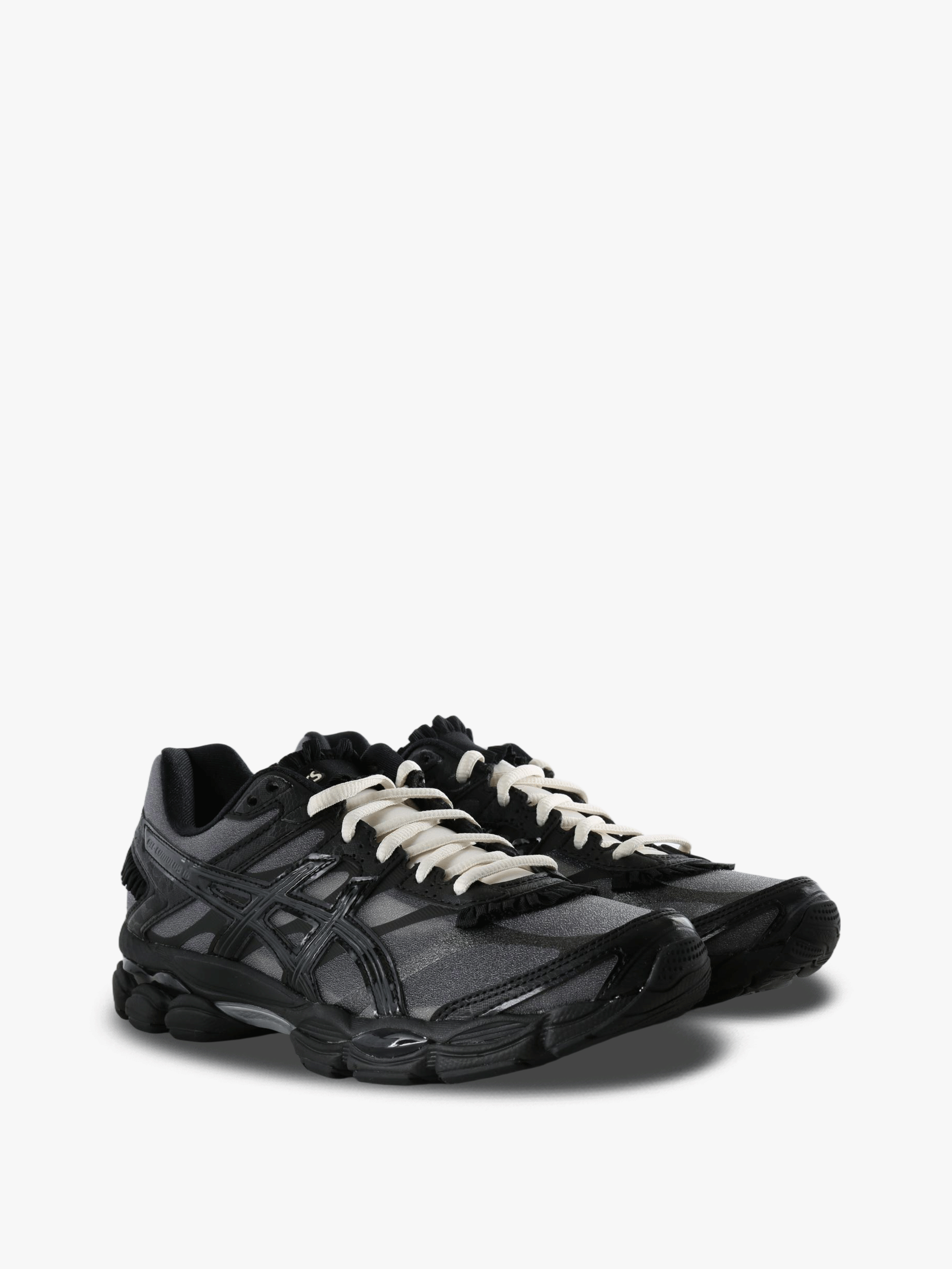 Black shoes, front view