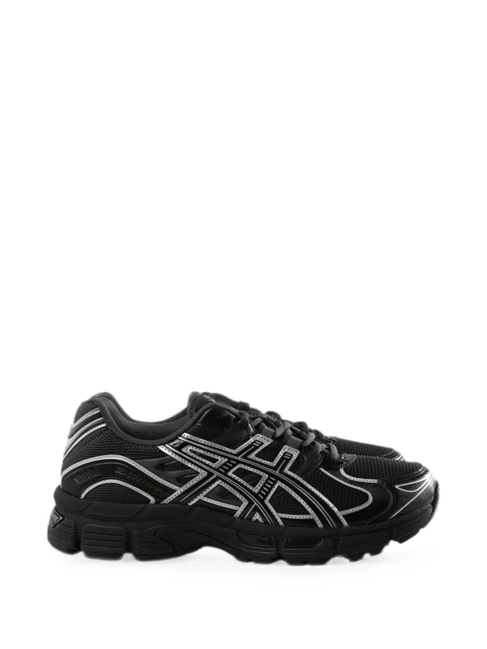 Black shoes, front view