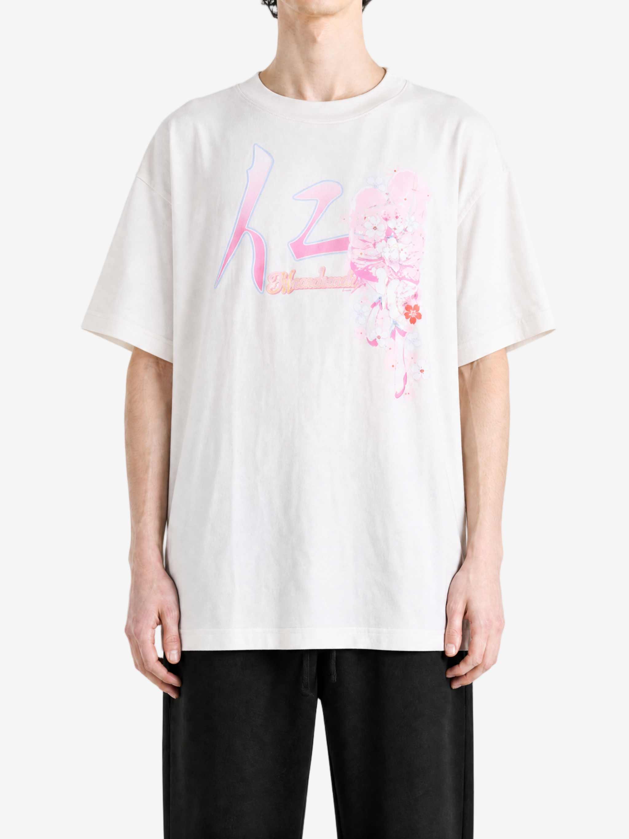 White t-shirt, full body view