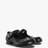 Black shoes, front view