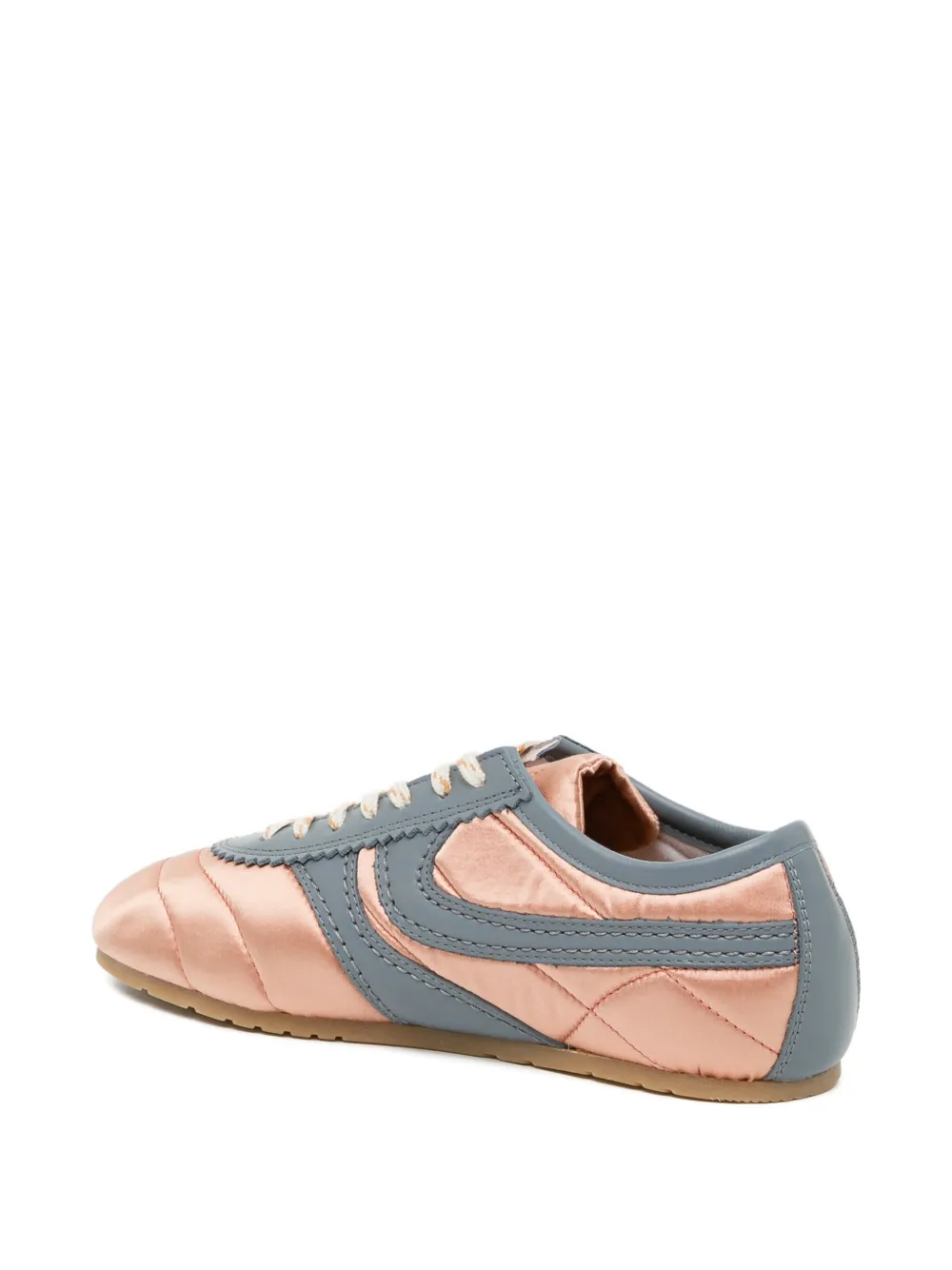 pink sneakers,back view 